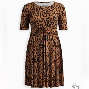 soft knit leopard dress. 🤎
